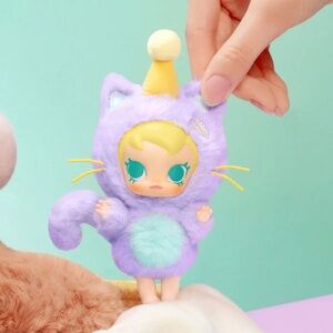POP MART-BABY MOLLY POCKET FRIENDS-LEAVE ME ALONE